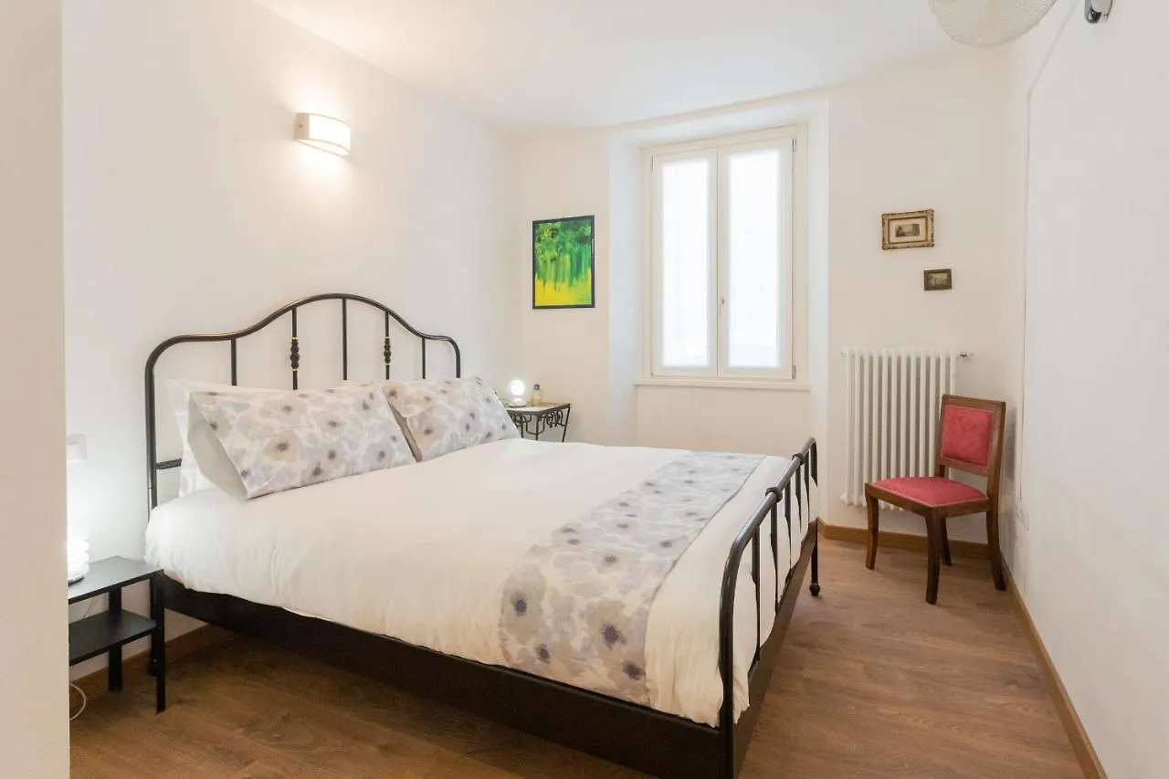 Da Pia In Historycal Como City Centre By Rent All Como Italien