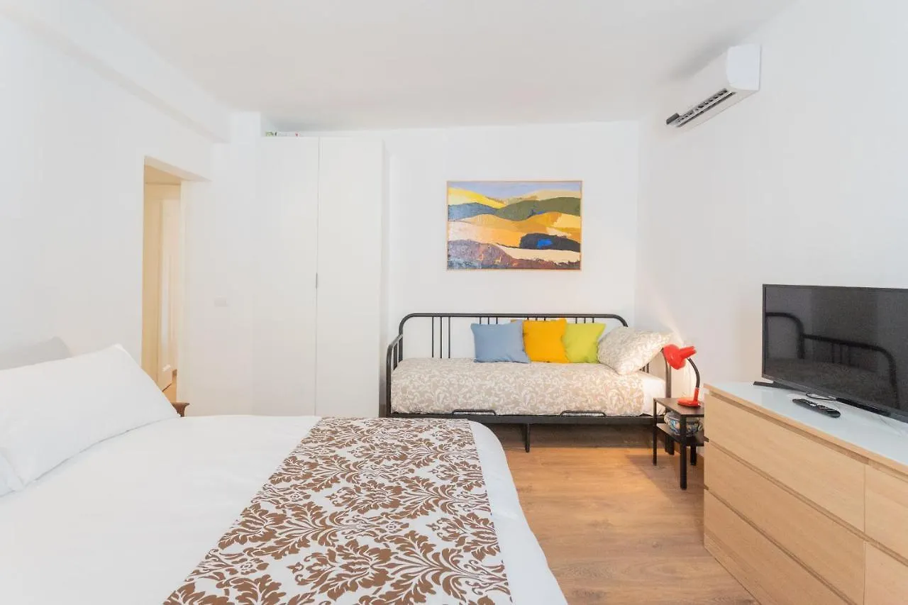 Da Pia In Historycal Como City Centre By Rent All Como 0*,  Italien